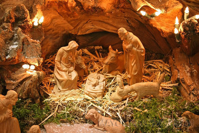 Hang đá và máng cỏ - nơi Chúa Jesus được sinh ra đời