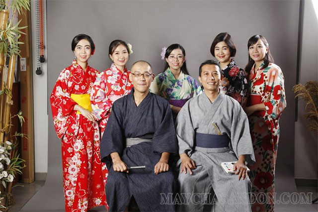 Nhật Bản đặc trưng với trang phục Kimono truyền thống